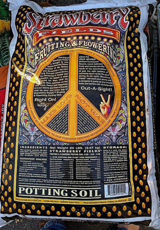 Strawberry Fields Fruiting Flowering Garden Potting Soil, 1.5 Cubic Feet